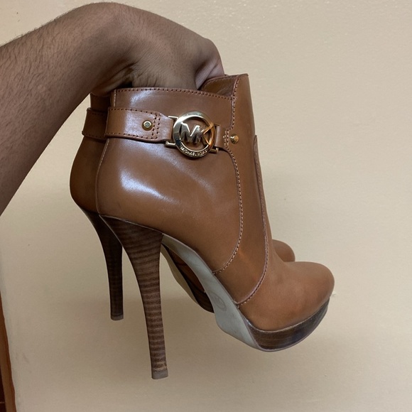 Michael Kors "WYATT" MK Logo Platform High Heel Booties "Luggage Brown” - Picture 3 of 17